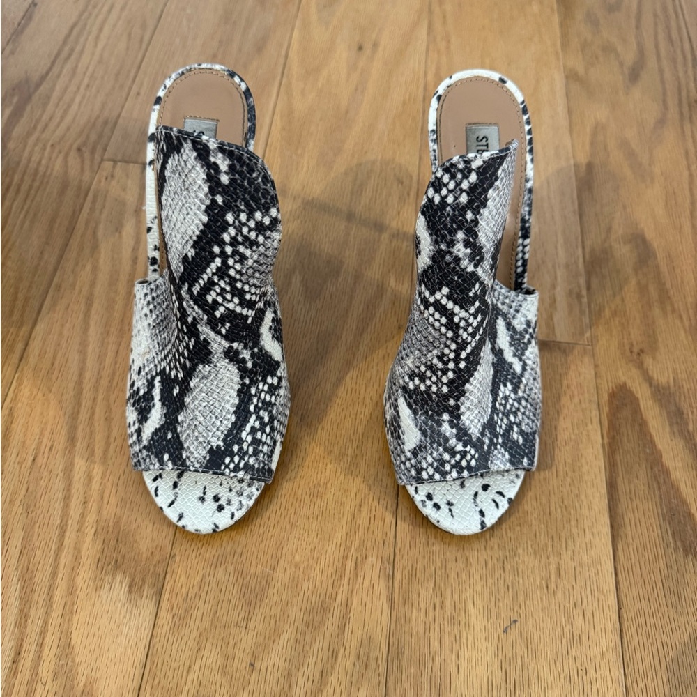 Steve Madden Black and White Snakeskin Mini Heels